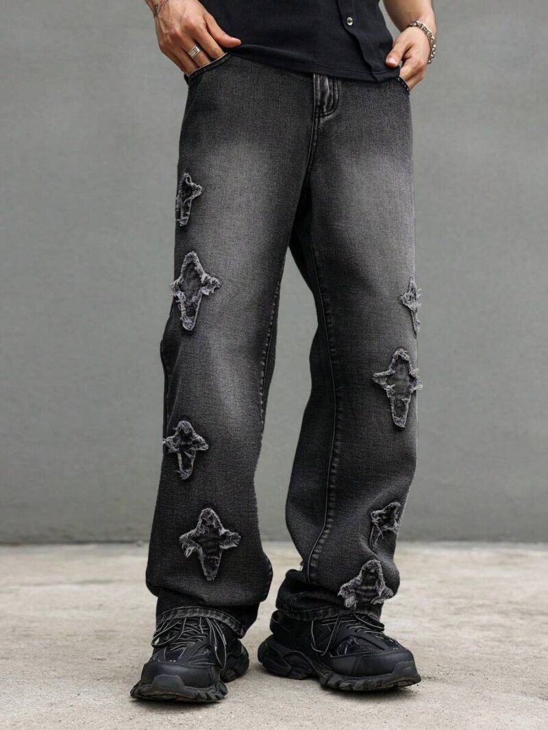Star Patch Straight-Leg Loose Fit Jeans