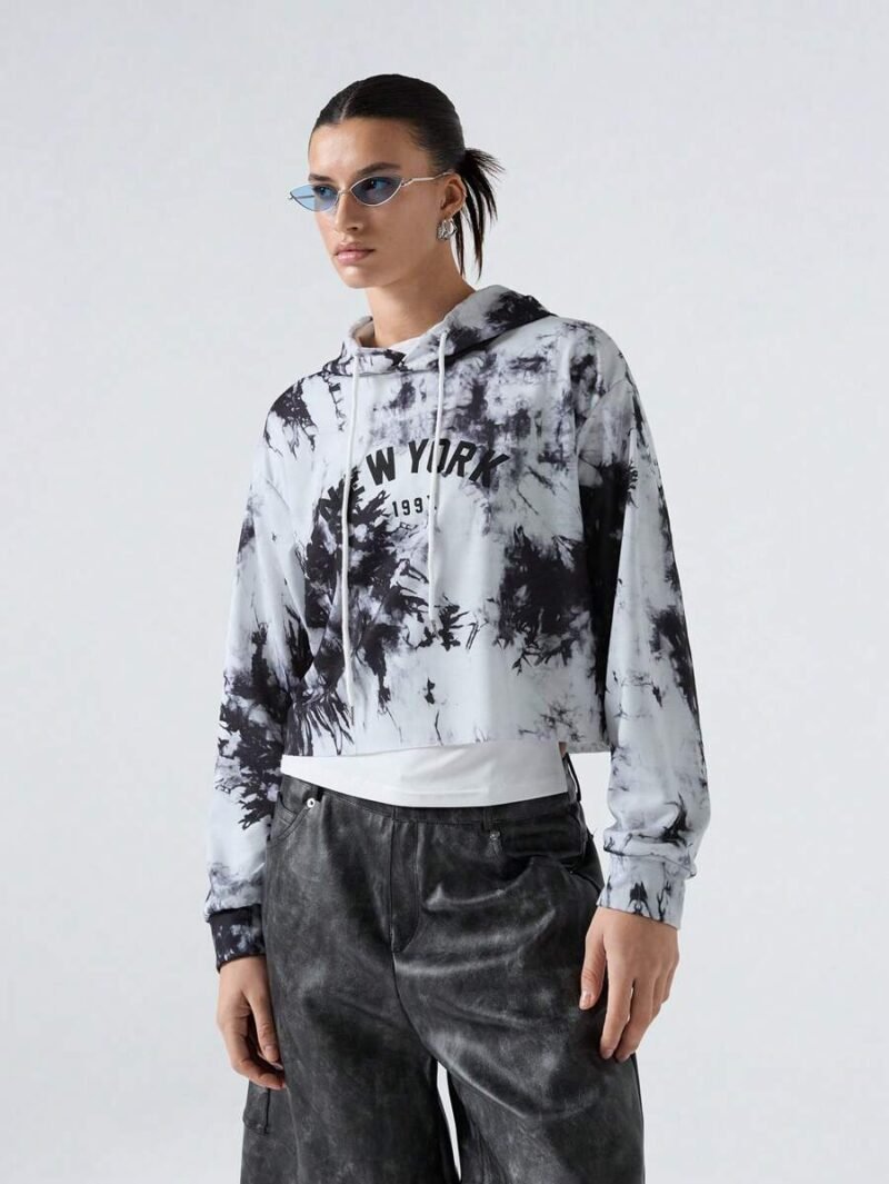 Graphic Tie Dye Cropped Hoodie