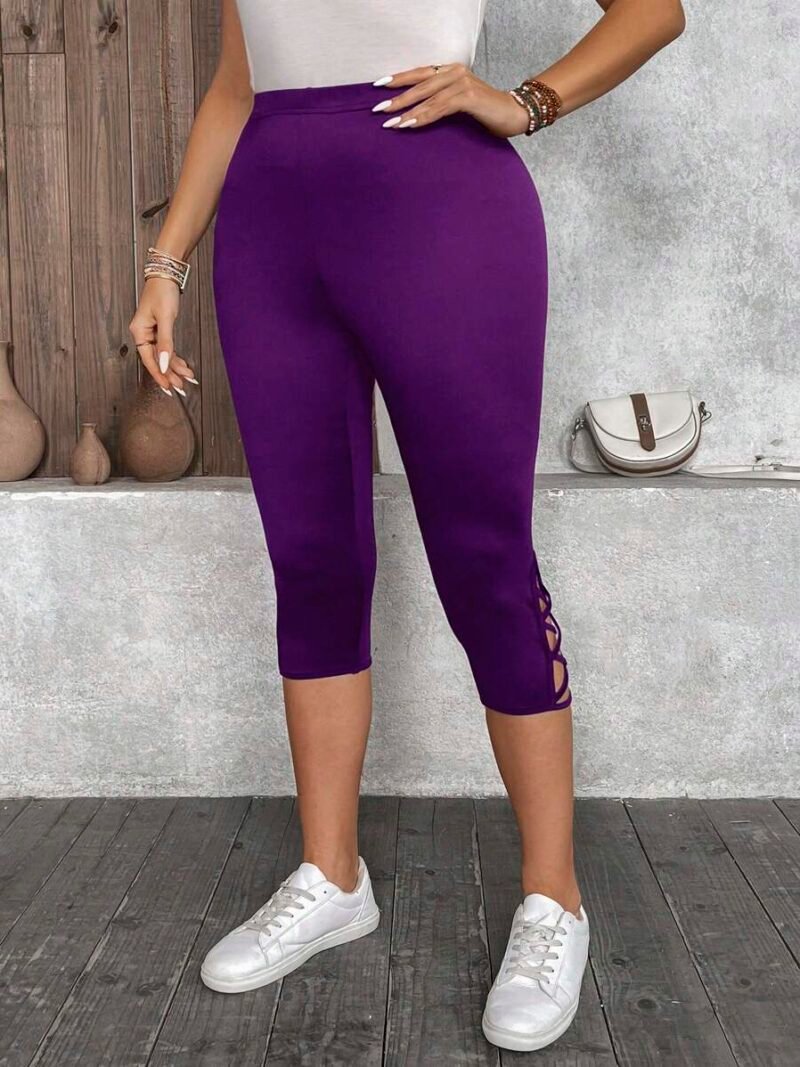 Plus Size Women's Black Capri Leggings
