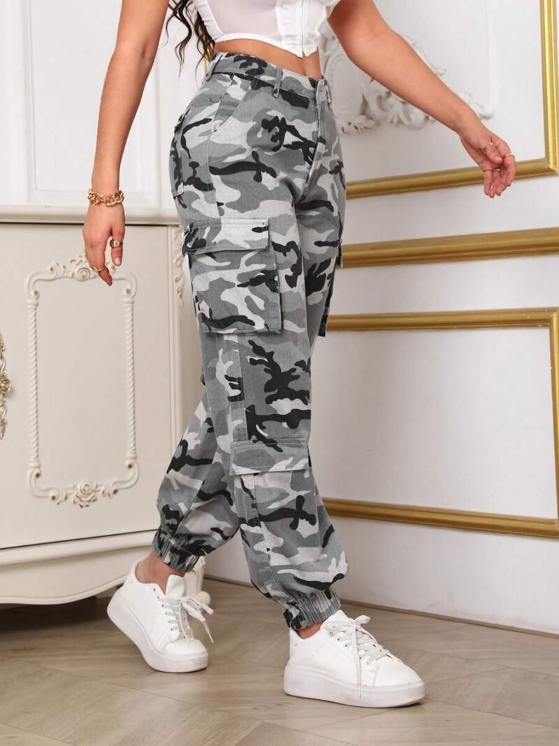 Camo Print Flap Pocket Cargo Jeans Jogger Pant
