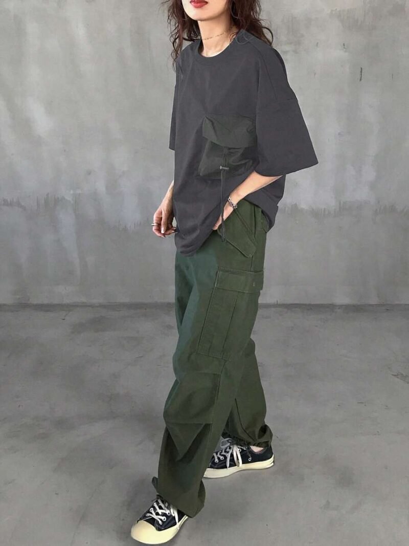 Loose Fit T Shirt With 3D Pockets
