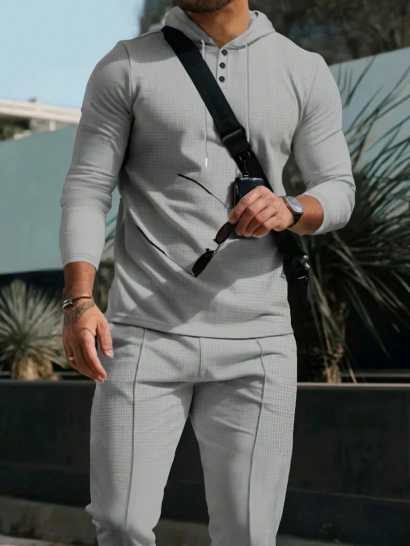 Breathable Solid Color Hooded Sweatshirt