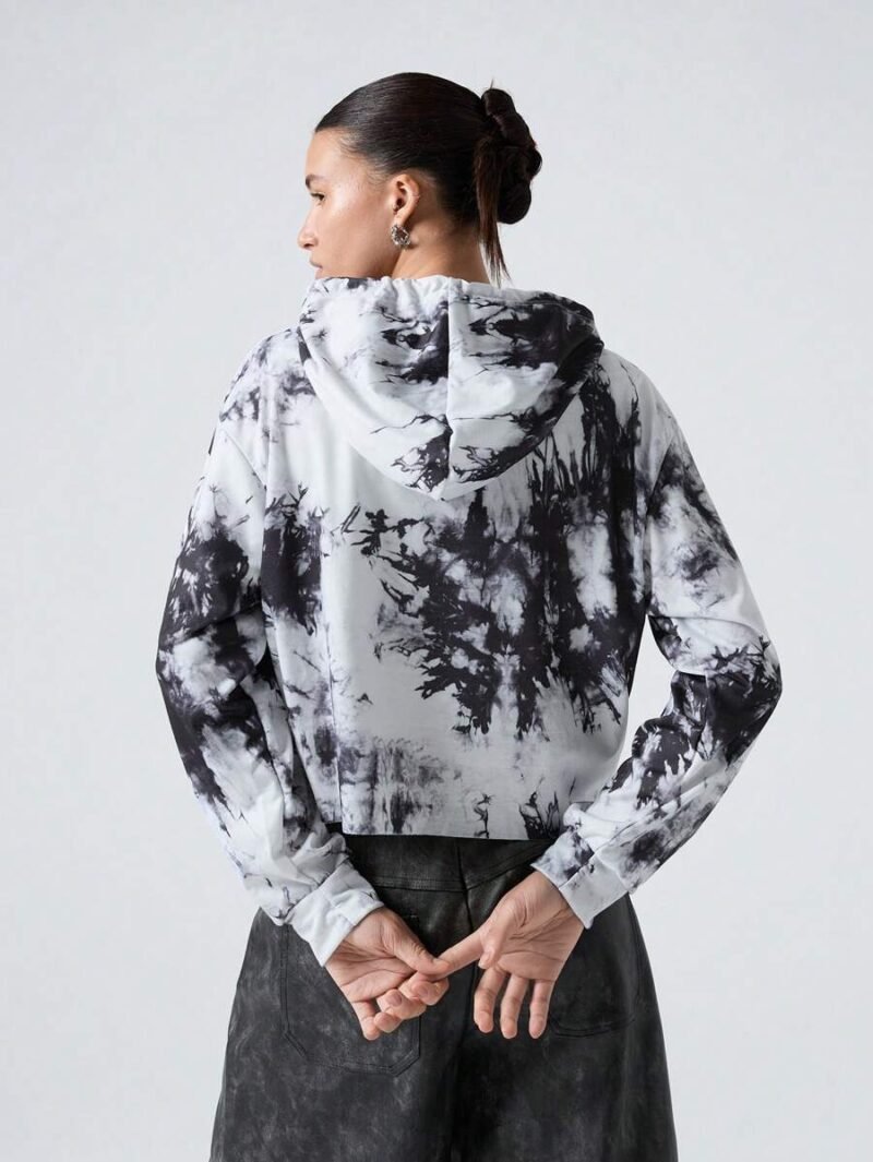Graphic Tie Dye Cropped Hoodie