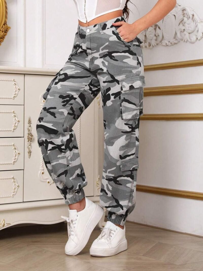 Camo Print Flap Pocket Cargo Jeans Jogger Pant