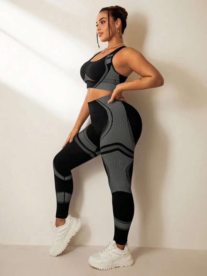 Plus Size Women Seamless Striped Racerback Tank Top