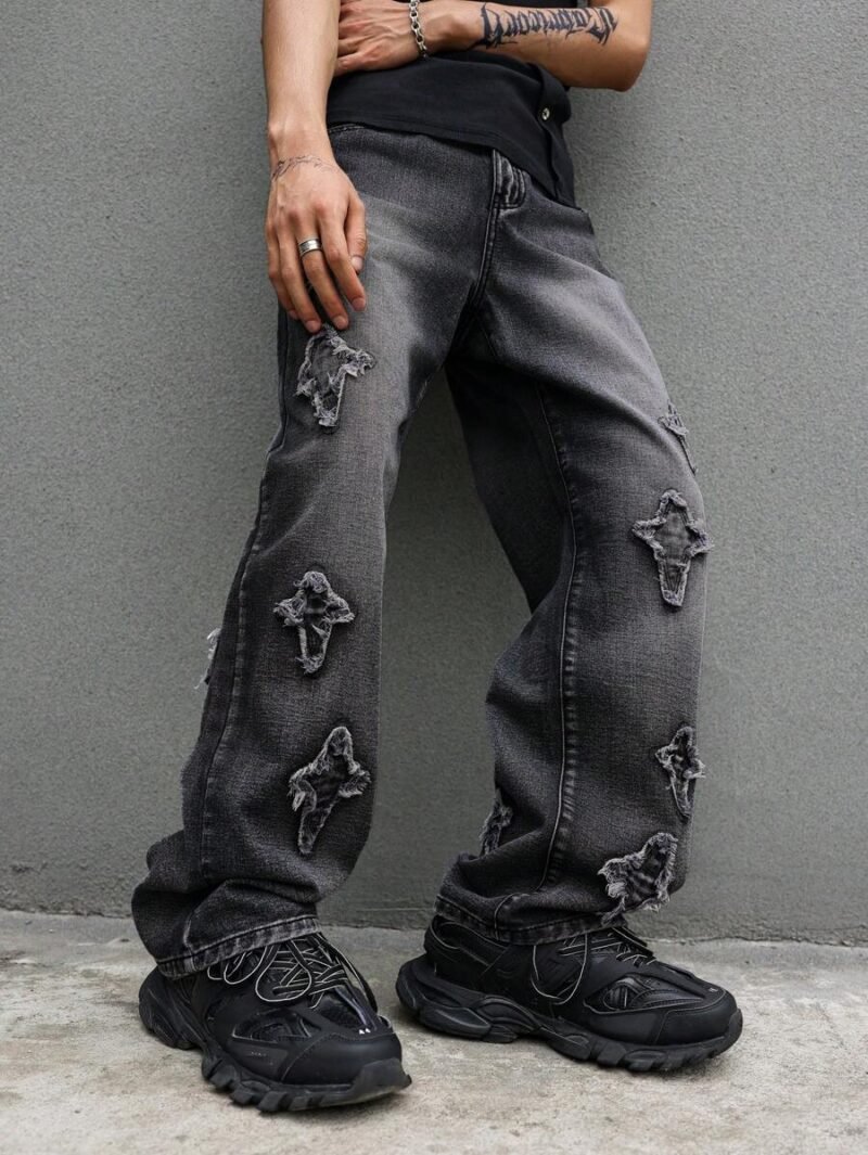 Star Patch Straight-Leg Loose Fit Jeans