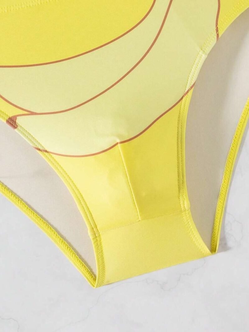 Men's Banana Print Casual Triangle Swimming Trunks