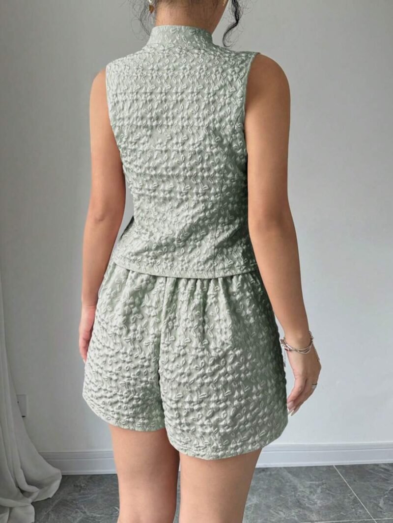 Sleeveless Solid Color Minimalist Casual Outfit