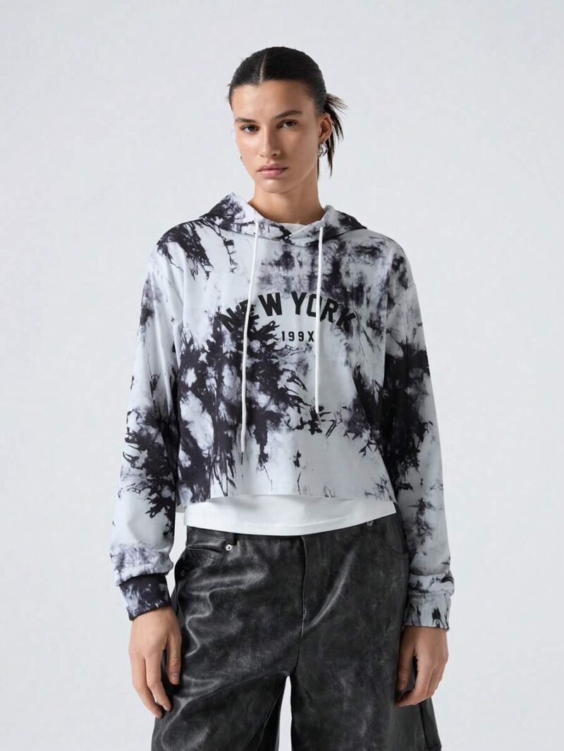 Graphic Tie Dye Cropped Hoodie