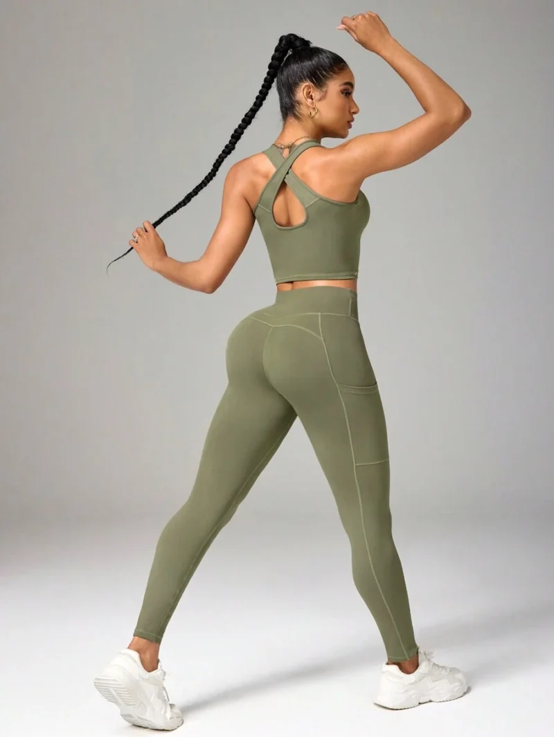 Sleeveless Minimalist Top And Pants
