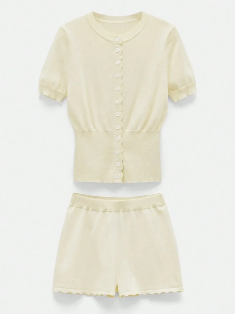 Casual Apricot Lace Trim Knit Fresh Feel Outfit
